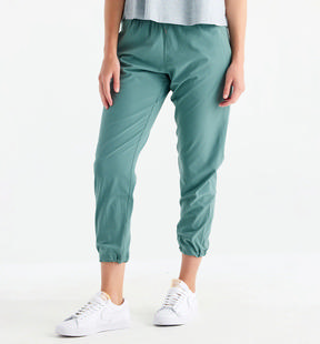 Free Fly Women's Breeze Cropped Pant SABALGREEN