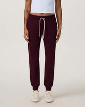Vuori Women's Performance Jogger CHERRYNOIR