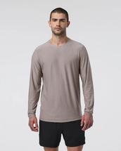 Vuori Men's Long-Sleeve Strato Tech Tee MOCHAHEATHER