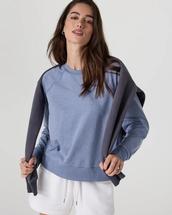 Vuori Women's Long Sleeve Halo Crew BLUEHERONHEATHER