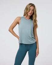Vuori Women's Energy Top Long MIST