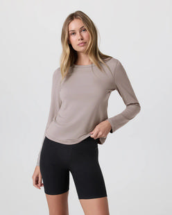 Vuori Women's Long Sleeve Lux Crew Tee PEBBLE