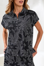 Tribal UPF 50+ HIGH PERFORMANCE DOLMAN ZIP-FRONT SPORT TOP BLACKFLORAL