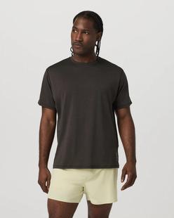 Vuori Men's Short Sleeve Terrain Tee CARBON