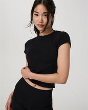 Vuori Women's Everyday Cotton Stretch Fitted Tee BLACK