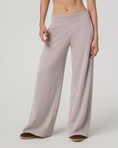 Vuori Women's Sedona Midrise Wideleg Sweatpant SOFTPEWTER