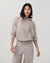 Vuori Women's Sedona Classic Pullover Hoodie SOFTPEWTER