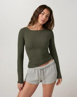 Vuori Women's Long Sleeve Pose Subtle Scoop ARMY