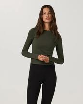 Vuori Women's Long Sleeve Surge Seamless Tee ARMY